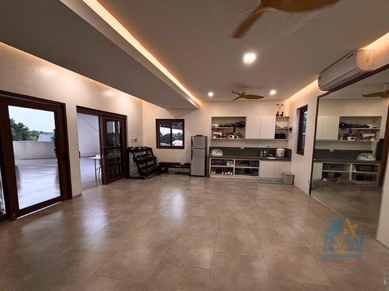 Stunning 3-Storey House & Lot for Sale