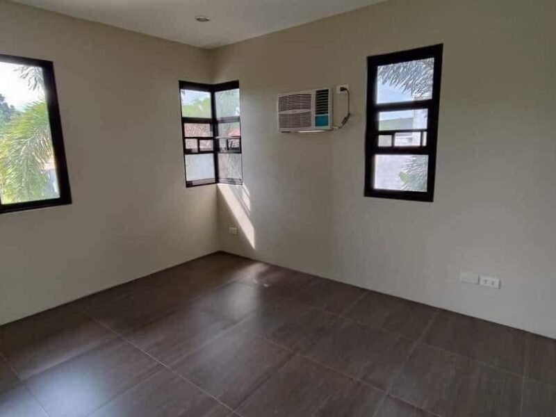 House and Lot for Sale Near Clark Airport