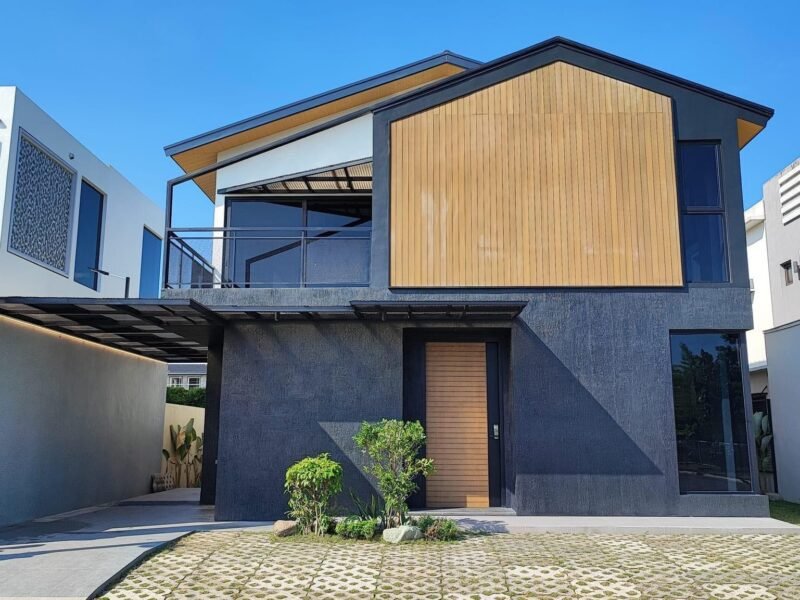 Sleek Industrial Abode Casa Industria Near Marquee