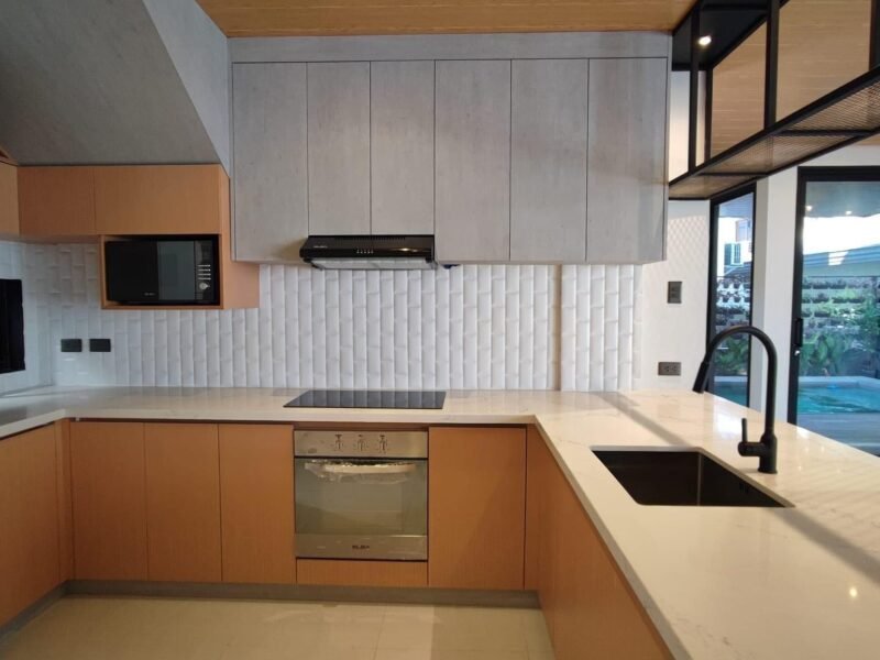 Sleek Industrial Abode Casa Industria Near Marquee