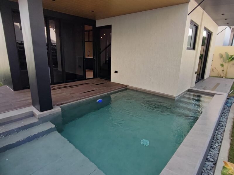 Sleek Industrial Abode Casa Industria Near Marquee