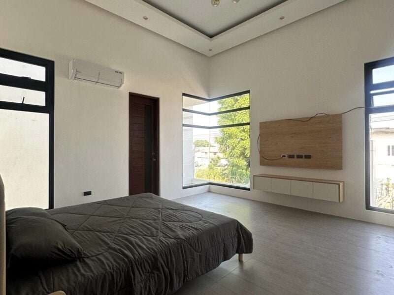 Brand-New Modern House for Sale near Airport
