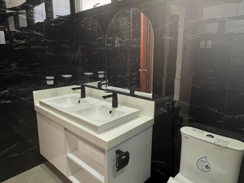 Brand-New Modern House for Sale near Airport