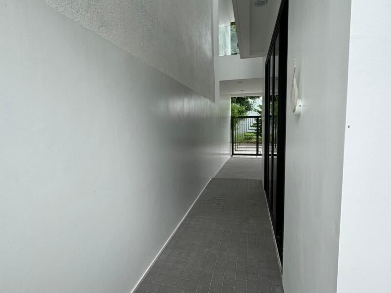 Brand-New Modern House for Sale near Airport
