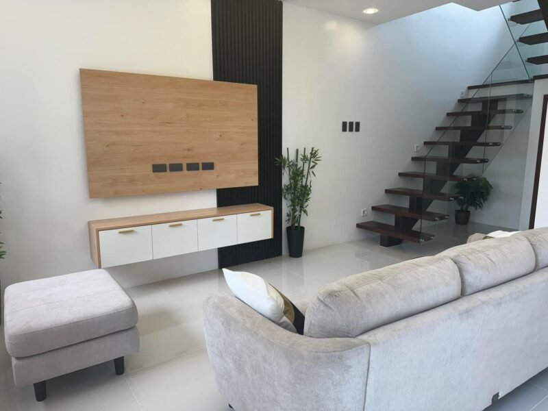 Brand-New Modern House for Sale near Airport