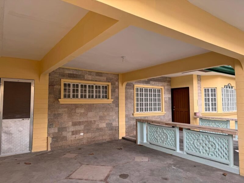 Classic Bungalow House near Ayala Mall