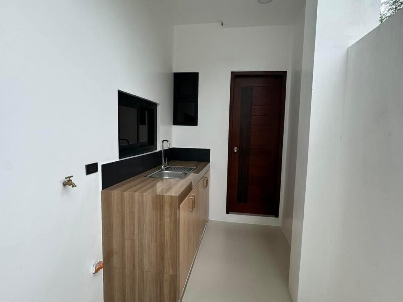 Brand-New Modern House for Sale near Airport
