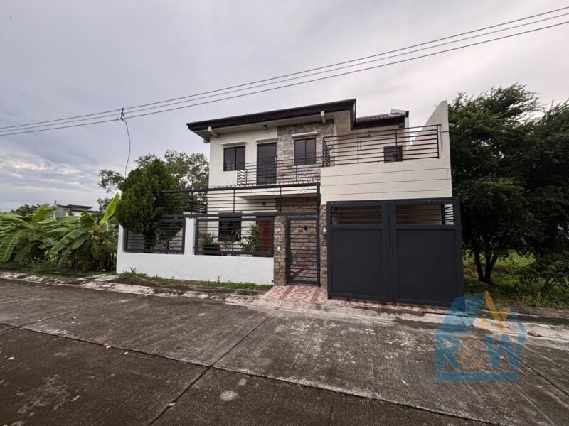 Exclusive Peaceful Home Near NLEX - 120 sqm Lot