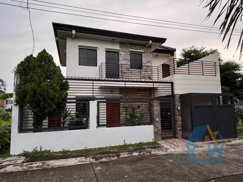 Exclusive Peaceful Home Near NLEX - 120 sqm Lot