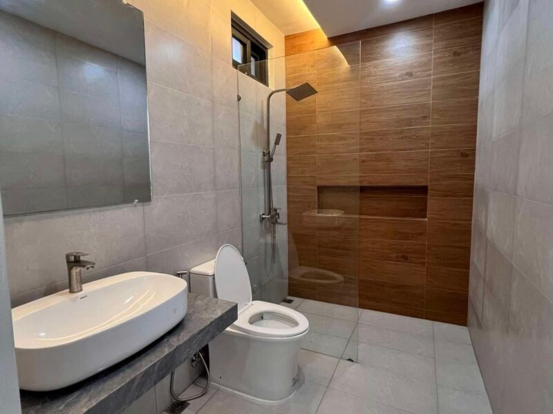 Luxury 2-Storey House with Pool for Sale Near Clark Freeport Zone