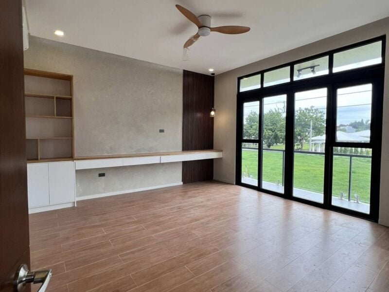 Luxury 2-Storey House with Pool for Sale Near Clark Freeport Zone