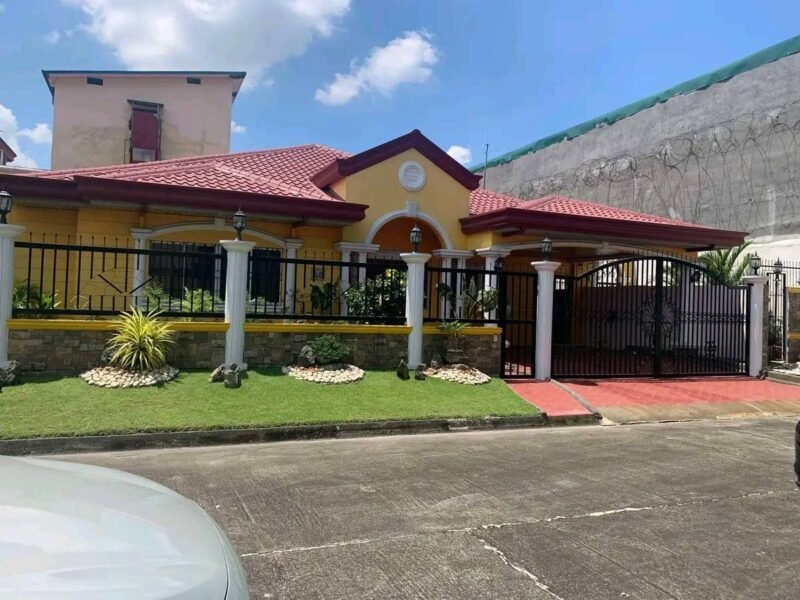 Classic Bungalow House with Pool for Sale in Angeles City 500 sqm