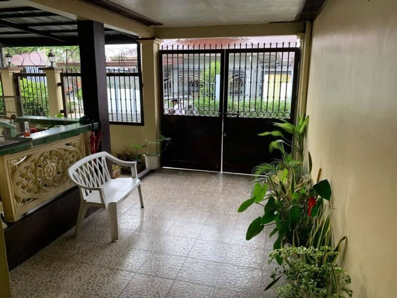 Timeless Bungalow House & Lot for Sale in Camachiles