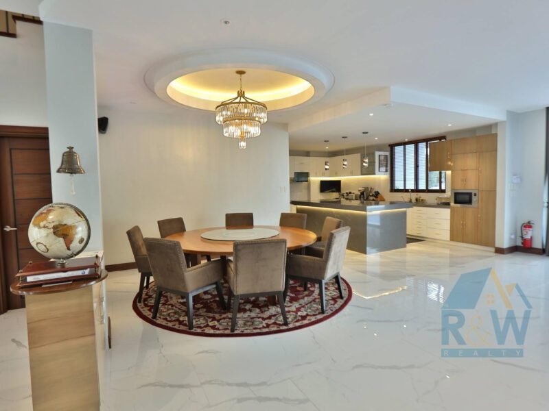 Exquisite 868 sqm Mansion Near Clark Freeport Zone