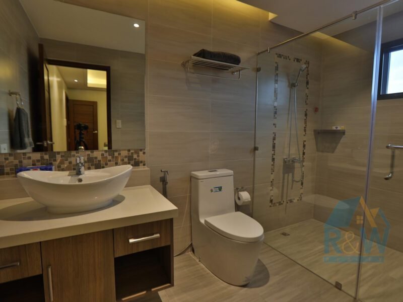 Exquisite 868 sqm Mansion Near Clark Freeport Zone