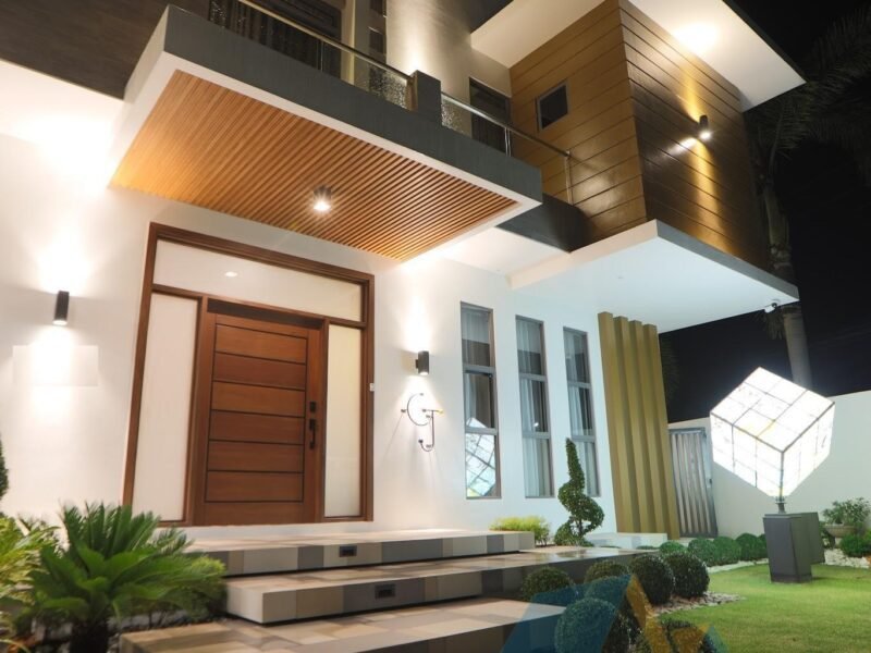 Exquisite 868 sqm Mansion Near Clark Freeport Zone