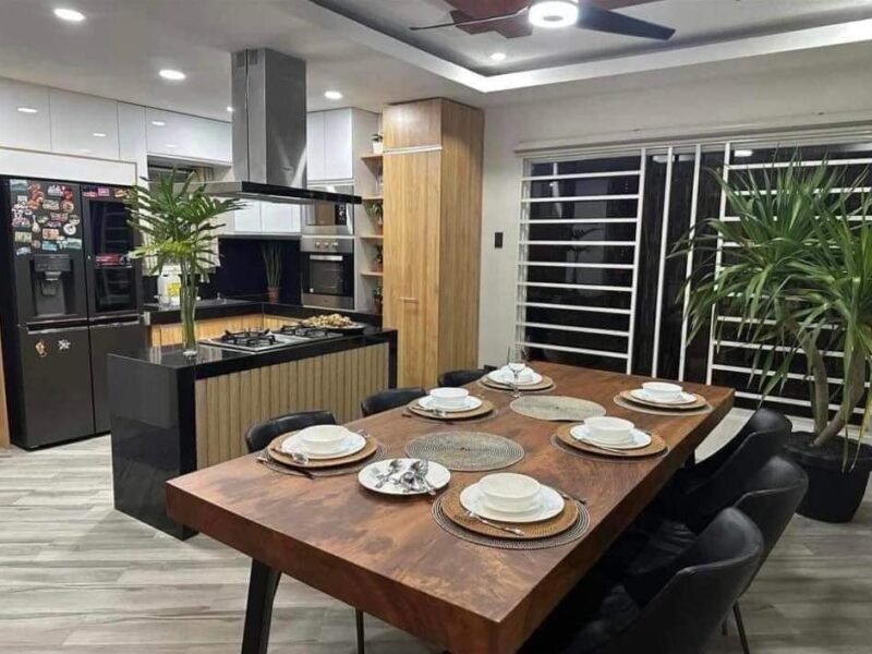 Two-Storey Modern Contemporary Fully Furnished with Pool
