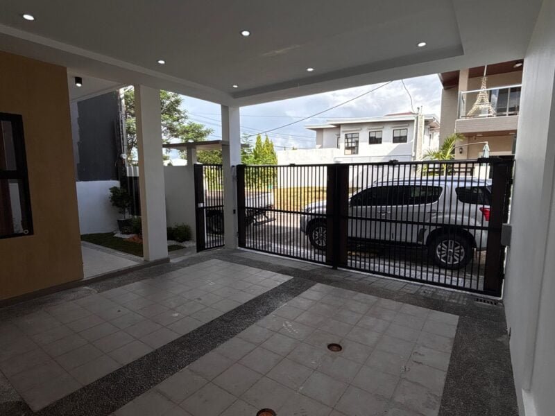 Brandnew Two-Storey Modern House and Lot for Sale near Clark