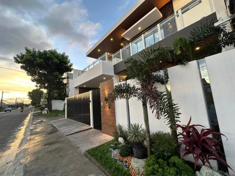 Modern Contemporary House for Sale | 4BR & Pool