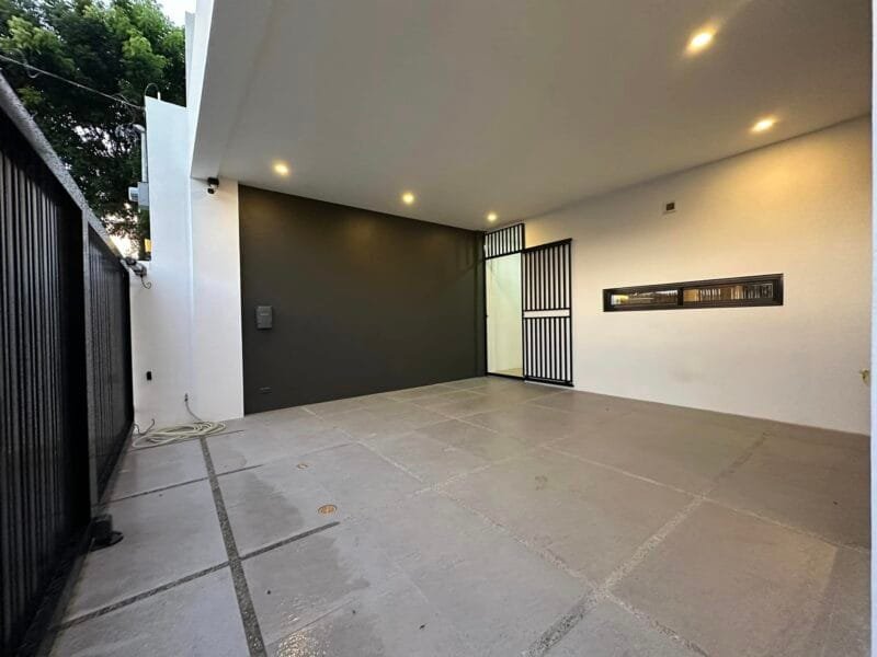 Modern Contemporary House for Sale | 4BR & Pool