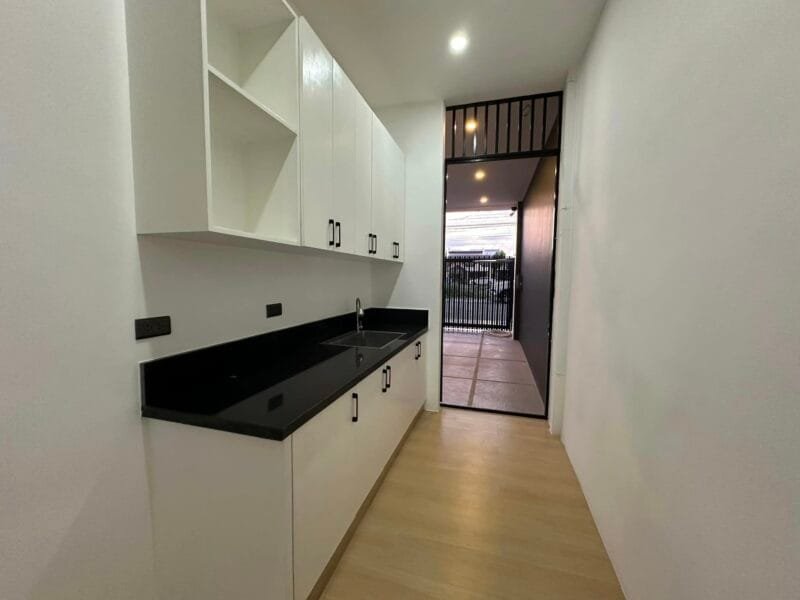 Modern Contemporary House for Sale | 4BR & Pool