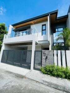 Modern Contemporary 4BR House Modern contemporary 4-bedroom house in Angeles City with elegant interiors