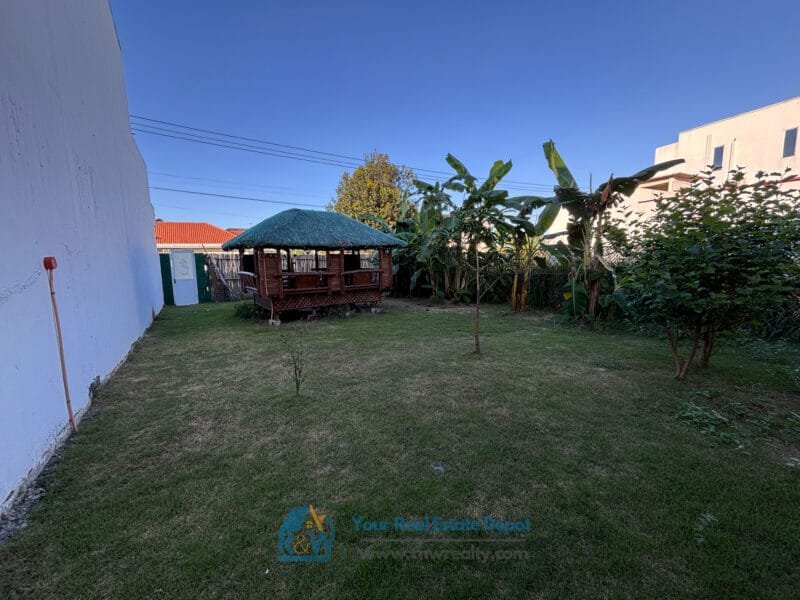 Pre-Owned Two-Storey House with Adjacent Lot for Sale in Angeles City | 4BR