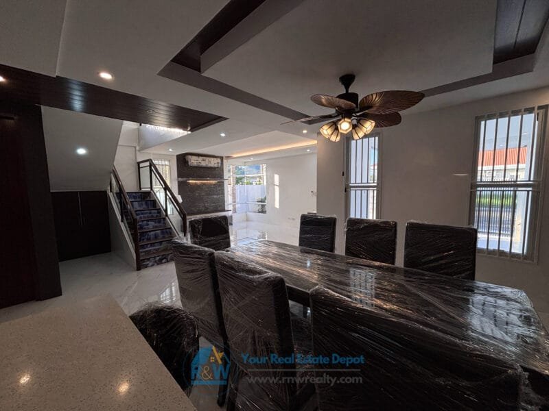 Pre-Owned Two-Storey House with Adjacent Lot for Sale in Angeles City | 4BR