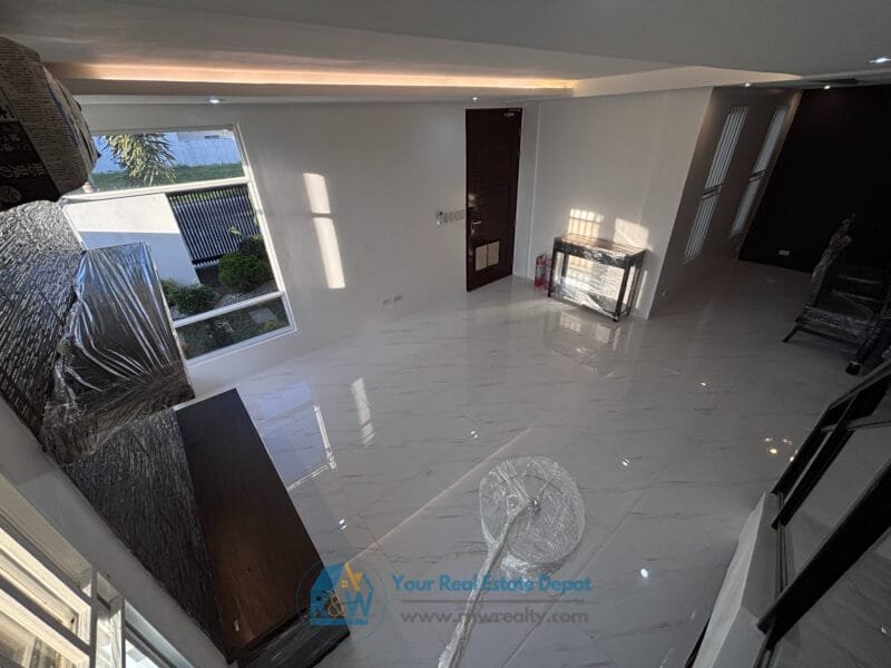 Pre-Owned Two-Storey House with Adjacent Lot for Sale in Angeles City | 4BR