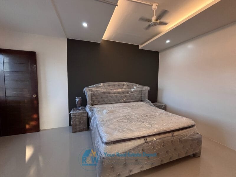 Pre-Owned Two-Storey House with Adjacent Lot for Sale in Angeles City | 4BR