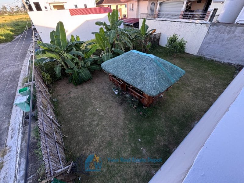 Pre-Owned Two-Storey House with Adjacent Lot for Sale in Angeles City | 4BR