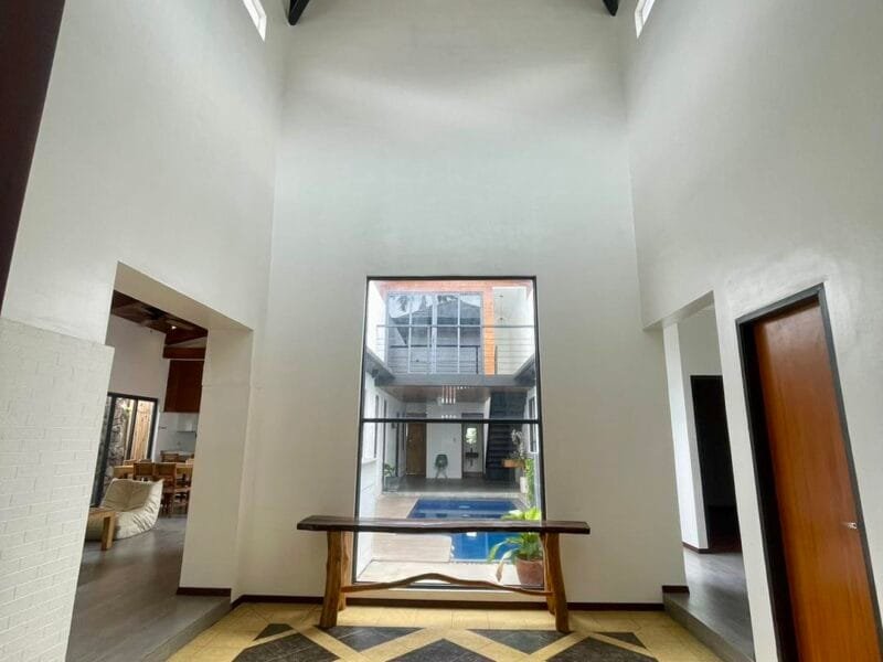 Luxurious Tropical Pool Villa for Rent Near Clark 4BR