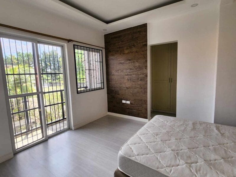 Luxurious Tropical Pool Villa for Rent Near Clark – 4 Bedrooms