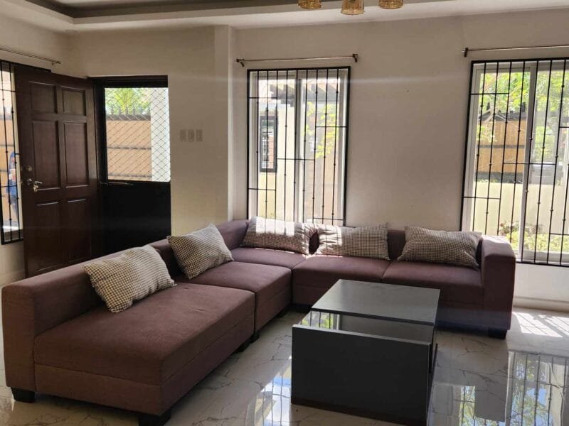 Luxurious Tropical Pool Villa for Rent Near Clark – 4 Bedrooms