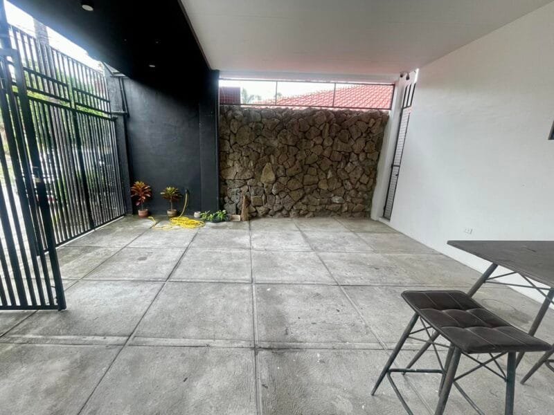 Luxurious Tropical Pool Villa for Rent Near Clark 4BR