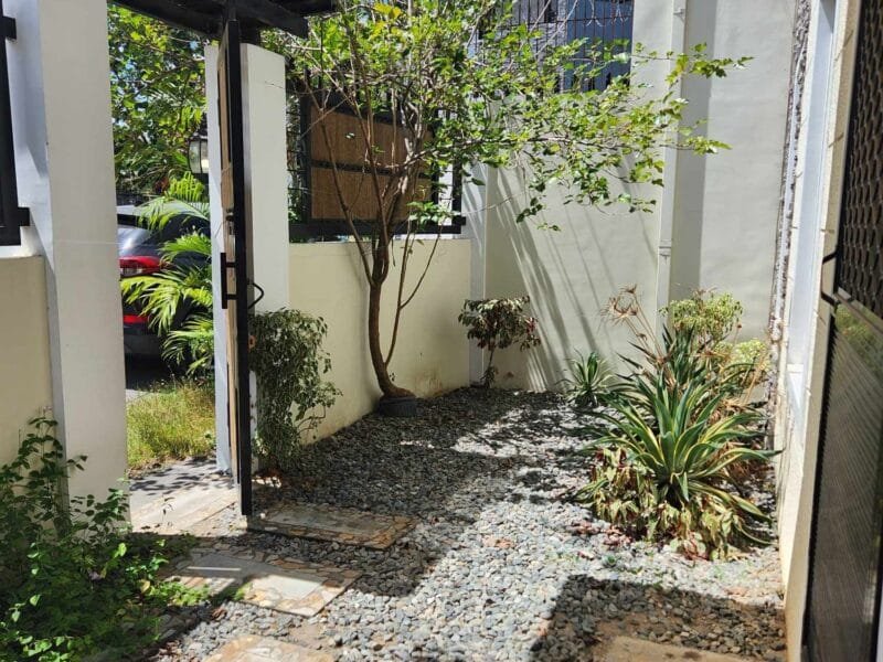 Luxurious Tropical Pool Villa for Rent Near Clark – 4 Bedrooms
