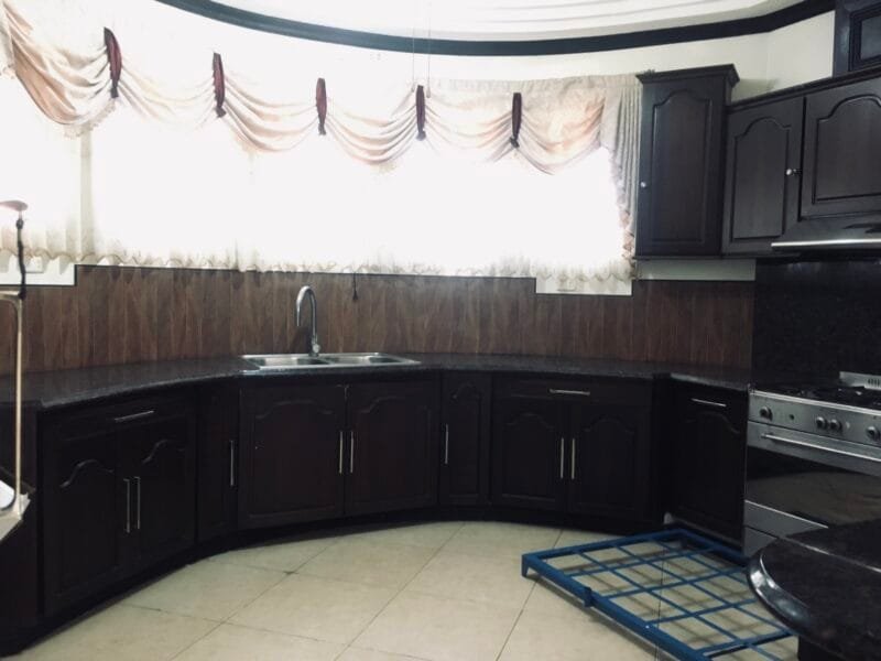 Luxury House for Rent with Swimming Pool in Angeles City 4 Bedroom