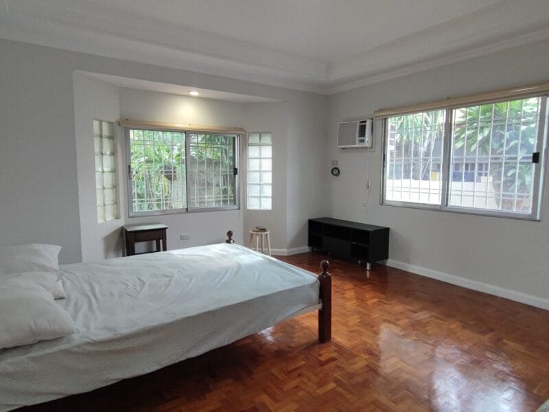 Spacious Semi-Furnished Bungalow for Rent in Angeles City 3BR