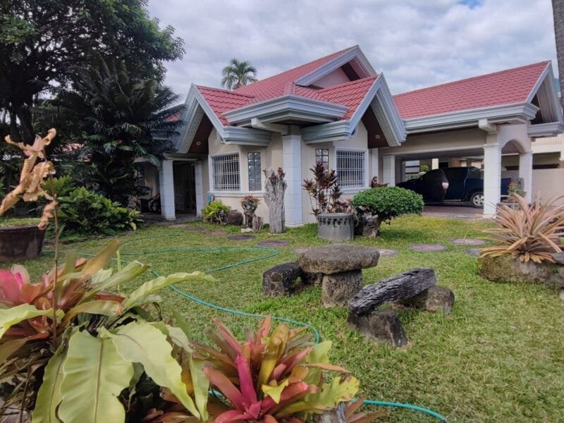 Spacious Semi-Furnished Bungalow for Rent in Angeles City 3BR