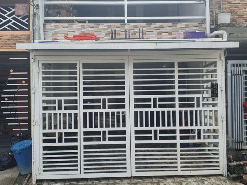 3-Bedroom Townhouse For Sale Near Clark Airport